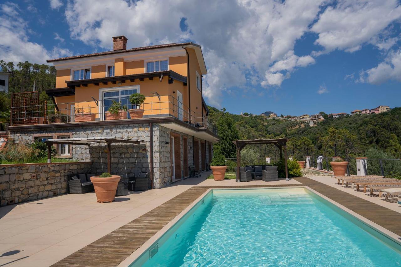 065 Villa Letizia Elegante 2 Piscina E Natura 10 Minuti Da Mare E Spiaggie — 4-Star Luxury Hotel in Casarza Ligure, Italy