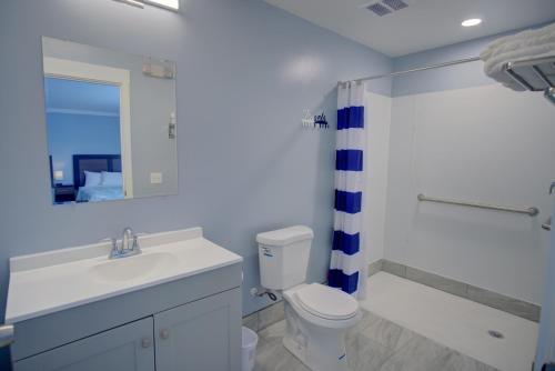 Dhimas Bayview Suites - photo 10