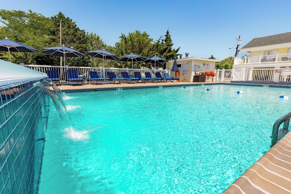 The Beach Club on Madison Avenue - photo 46