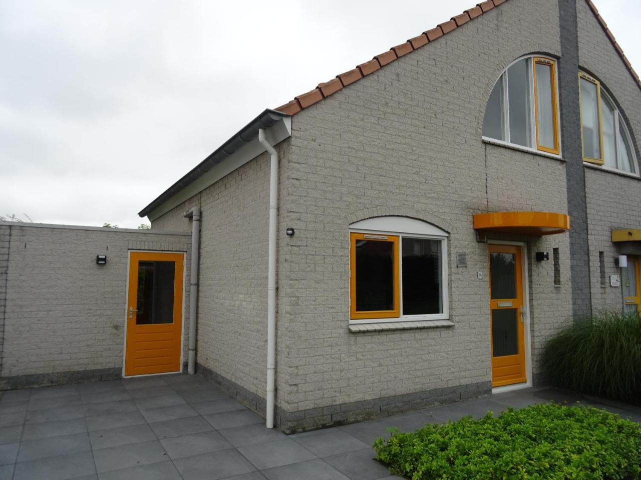 Kustverhuur Vakantiepark Fort Soleil 14 in Breskens, Netherlands