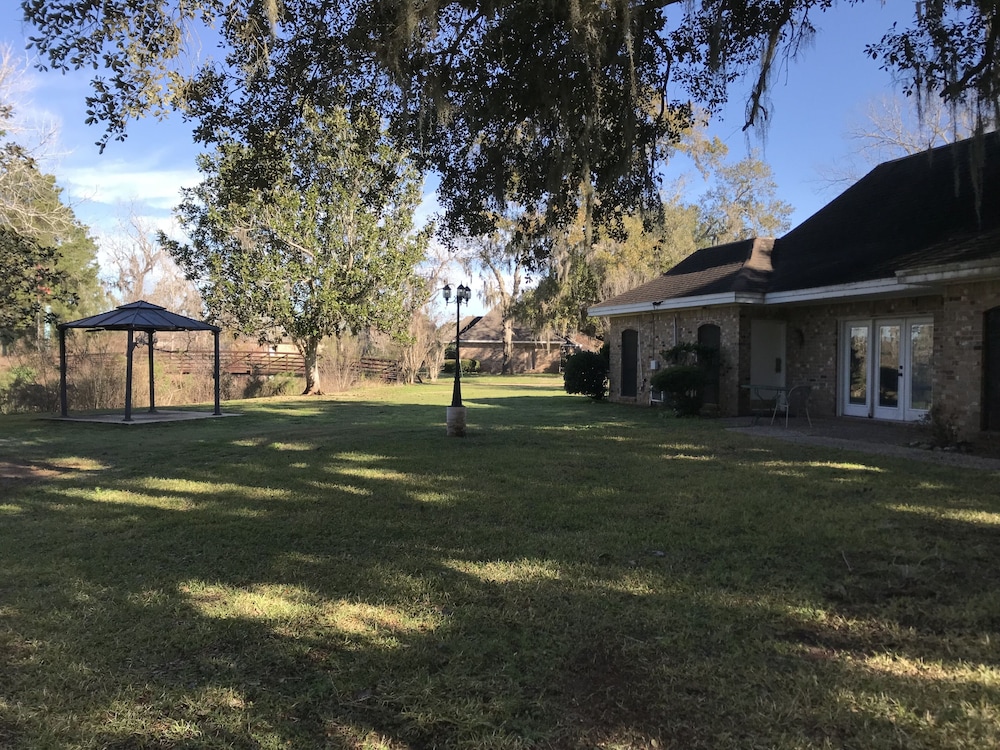 Columbia Lakes Resort Cottages - photo 23