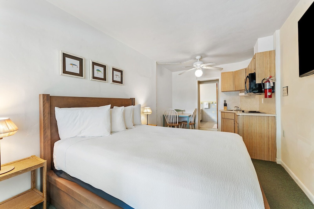 Parmer's Resort - photo 22