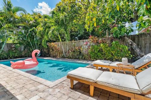 Bohemian Paradise With Heated Saltwater Pool — West Palm Beach
