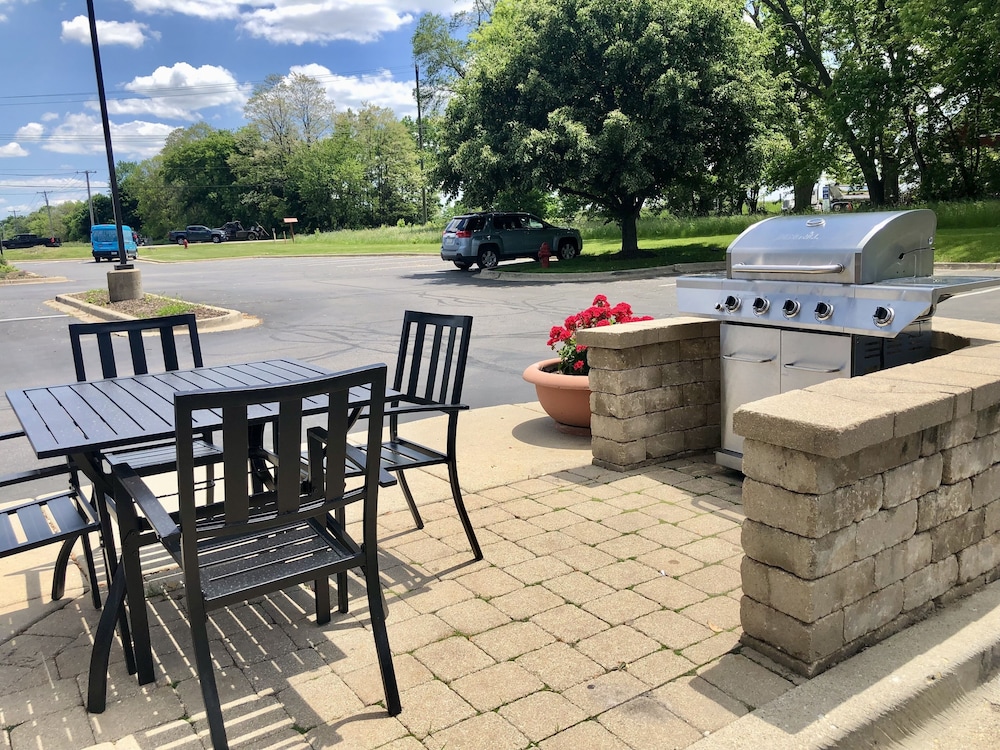 Hampton Inn McHenry - photo 50