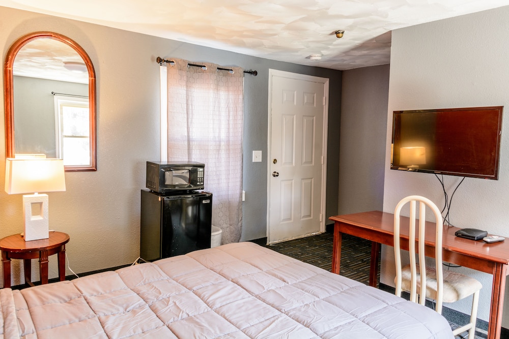 Red Fox Motel - photo 3