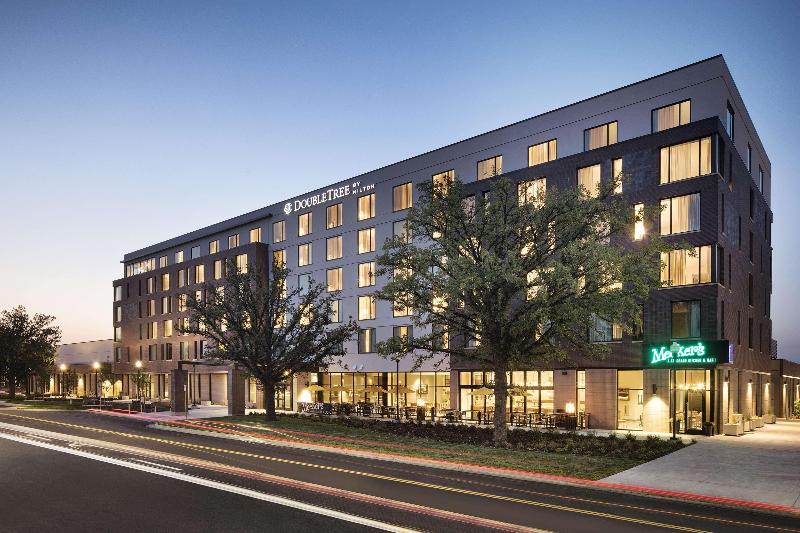 DoubleTree by Hilton Greeley at Lincoln Park - photo 3