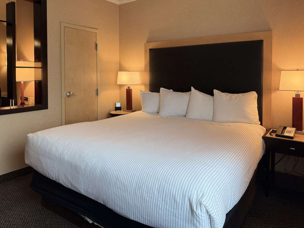 Cambria Hotel Traverse City - photo 23
