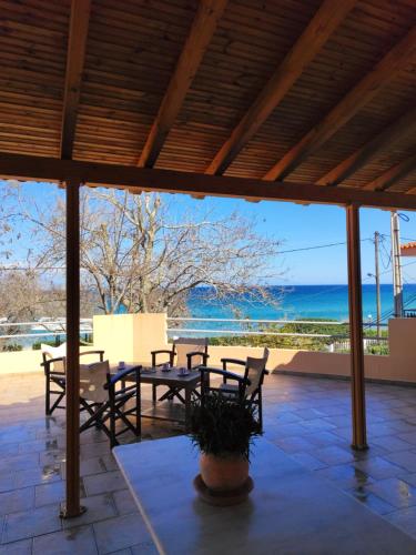 Sea View House — 4-Star Luxury Hotel in Aigio, Greece