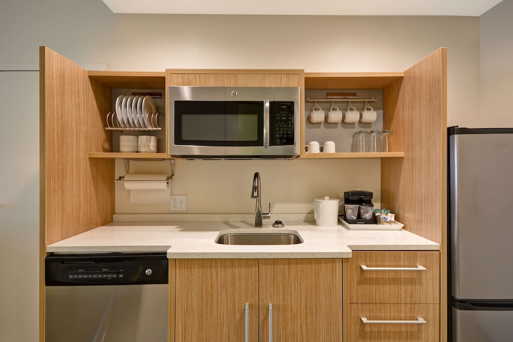 Home2 Suites by Hilton Dallas Downtown at Baylor Scott & White - photo 18