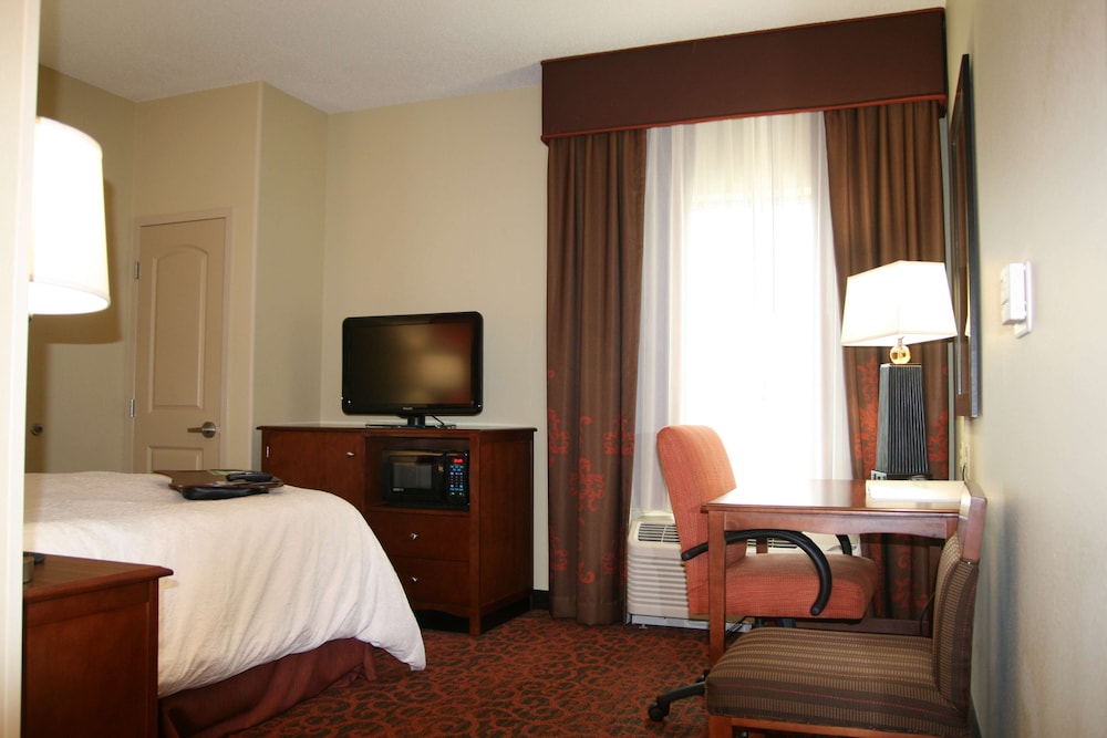 Hampton Inn Tomah - photo 12