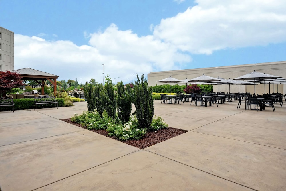 DoubleTree by Hilton Hotel Pleasanton at the Club - photo 58