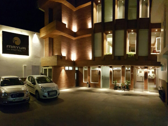 Mayur Hotel Bar and Restaurant in Solan, India