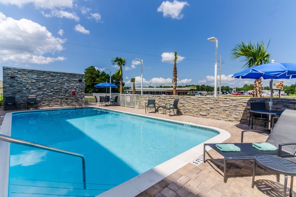 Fairfield Inn & Suites by Marriott Panama City Beach - photo 28