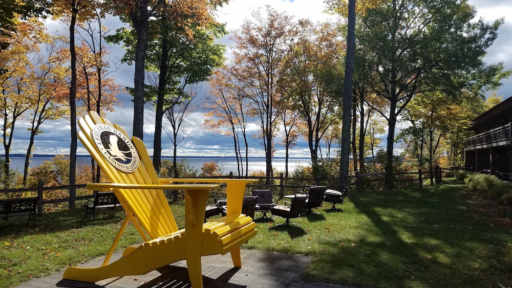 Leelanau Sands Casino & Lodge - photo 12