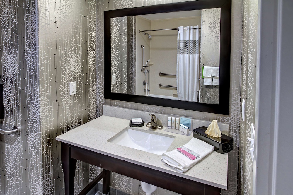 Hampton Inn & Suites Ada - photo 16