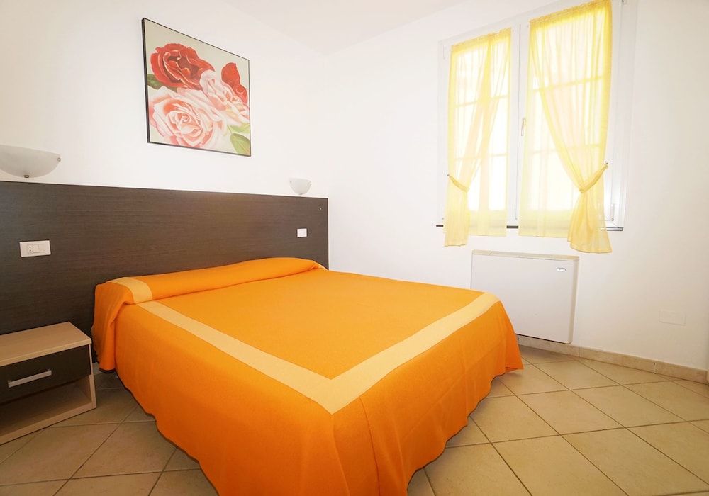 Residence just 600 meters from the beach — 4-Star Luxury Hotel in Rosignano Marittimo, Italy