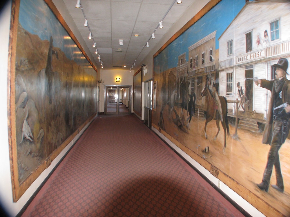 Dodge House Hotel & Convention Center - photo 32