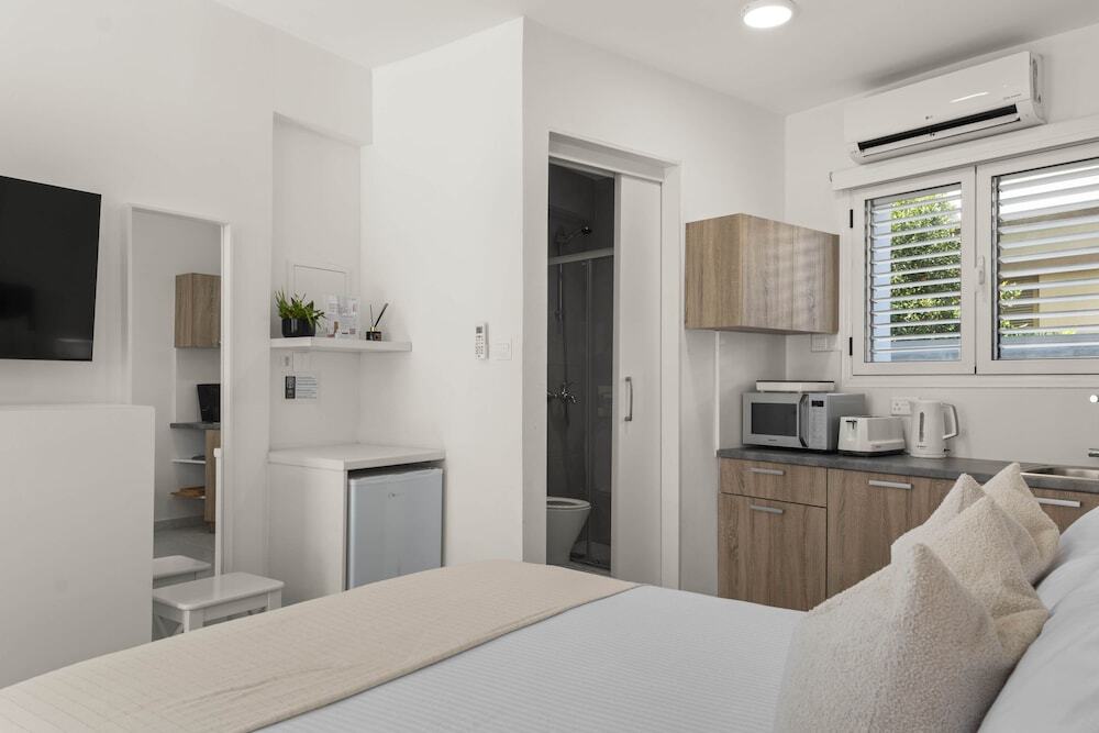 Phaedrus Living Alkminis Seaside Flat02