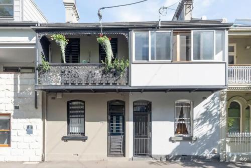 Historic Terrace from 1877 Kings Cross in Sydney, Australia