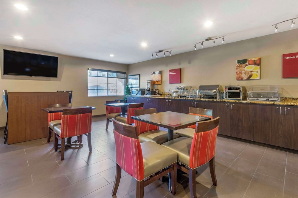 Spark by Hilton Tempe Phoenix Airport - photo 26