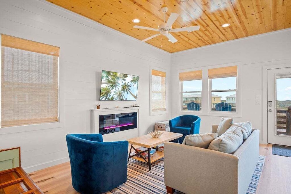 Anchor House Private Pool & Ocean Views — 4-Star Luxury Hotel in Port Aransas, United States