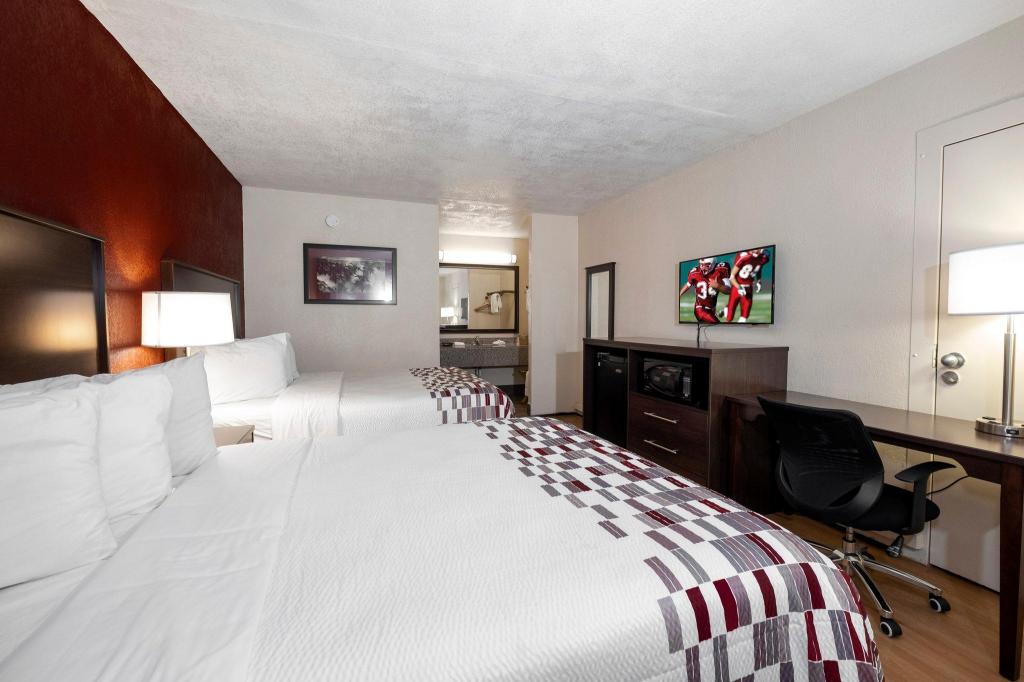 Red Roof Inn West Point - photo 13