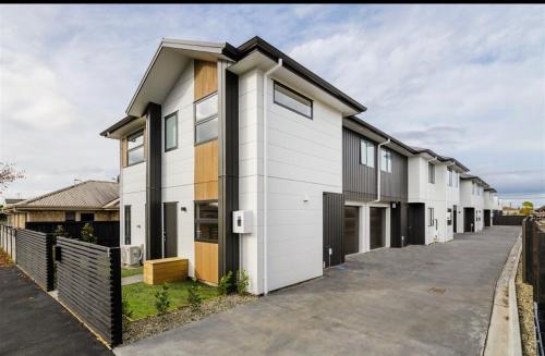 Hamilton New Town House — 4-Star Luxury Hotel in Hamilton, New Zealand