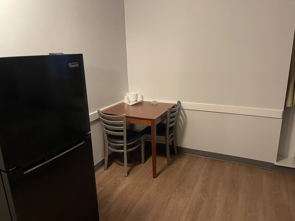 Studio 6 Extended Stay Richmond VA I 64 West - photo 15