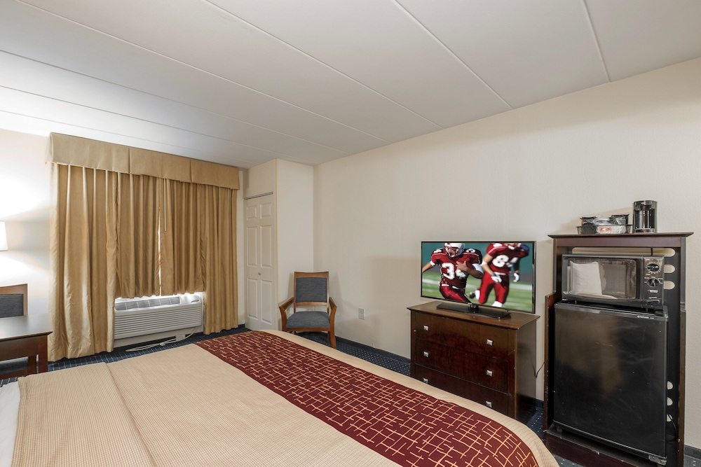 Red Roof Inn Annapolis - photo 13
