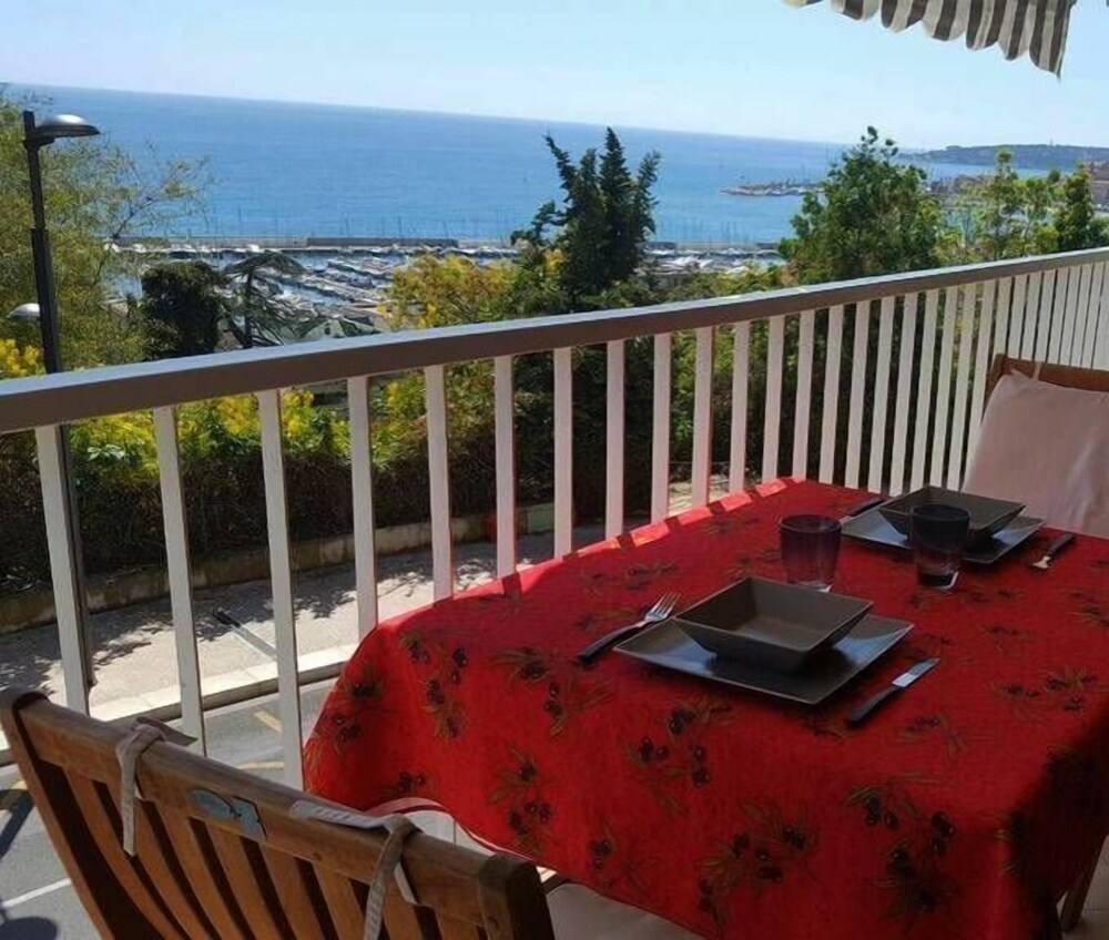 LEstoril Garavan - carbon neutral hotel in Menton