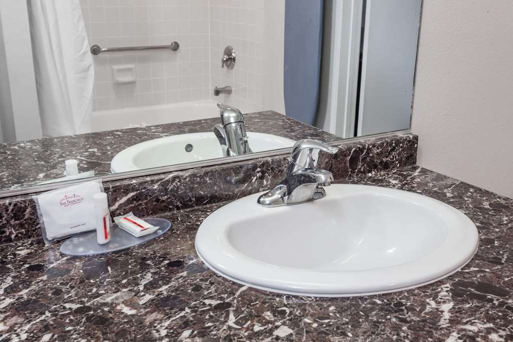 Ramada by Wyndham Oceanside - photo 9