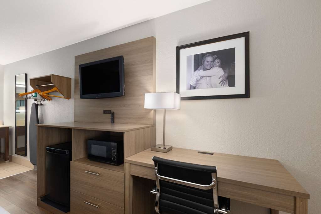 Baymont by Wyndham Nashville - photo 19