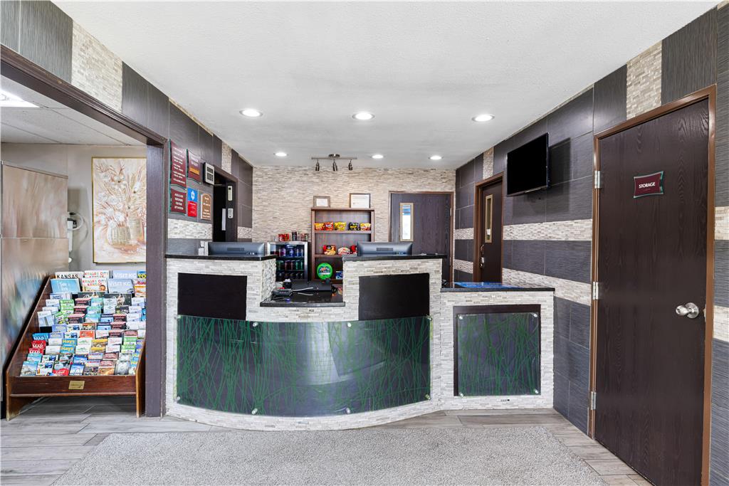 SureStay Plus Hotel by Best Western Kearney Liberty North - photo 3