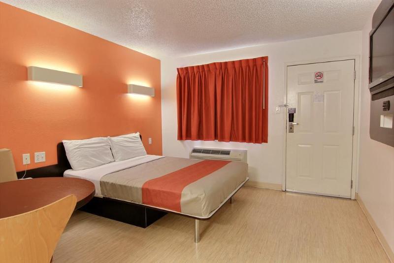 Motel 6 Austin Tx North Central - photo 21