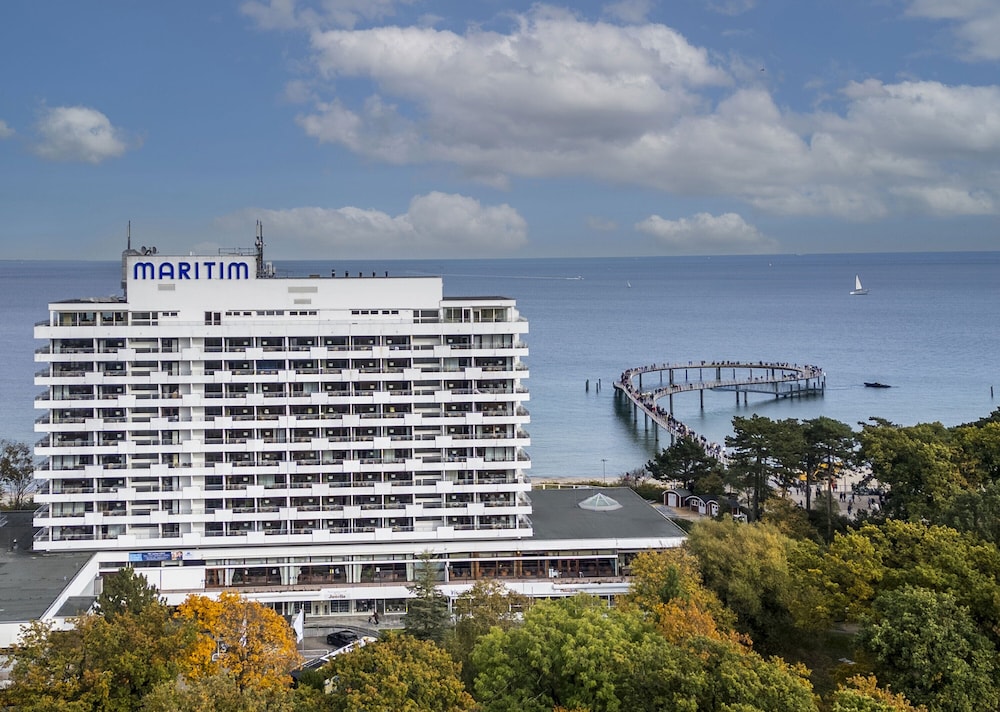 Maritim Seehotel Timmendorfer Strand — 4-Star Luxury Hotel in Timmendorfer Strand, Germany