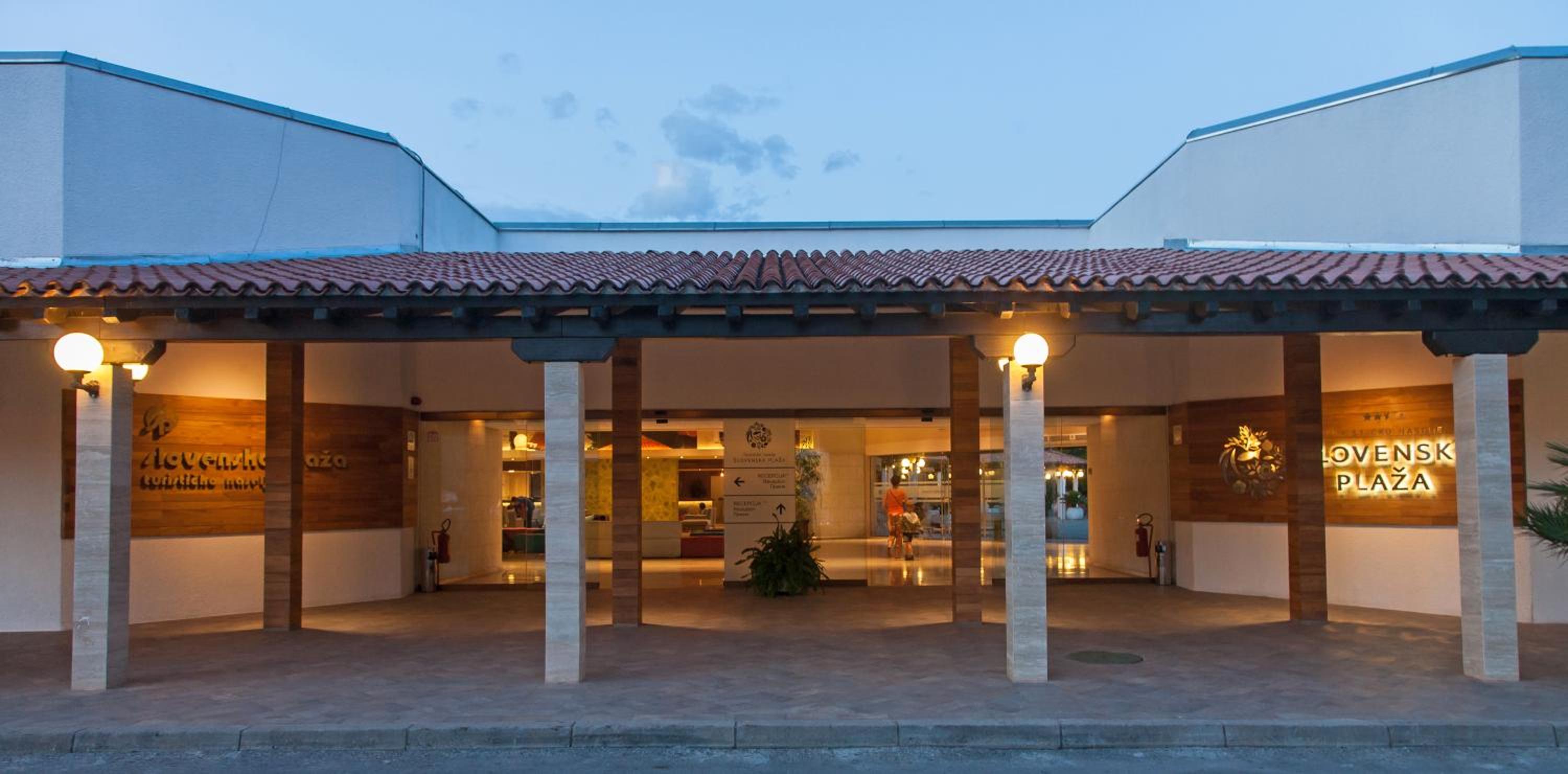 Hotel Slovenska Plaza Lux — hotel in Budva