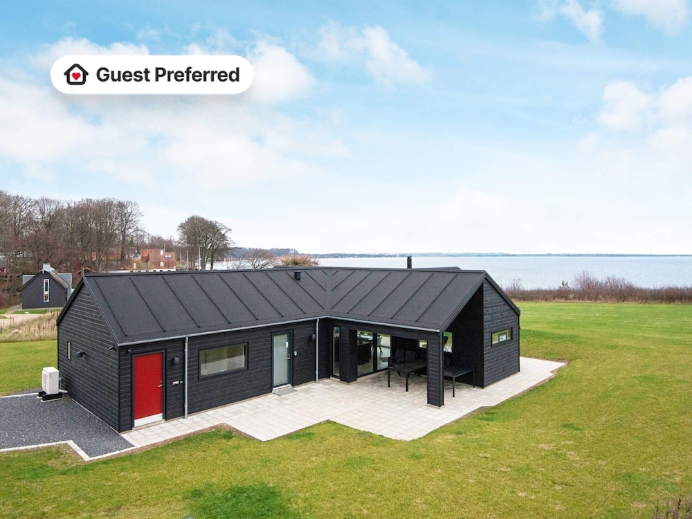 Seaside Luxury Retreat by Traum Ferienwohnungen — 4-Star Luxury Hotel in Haderslev, Denmark