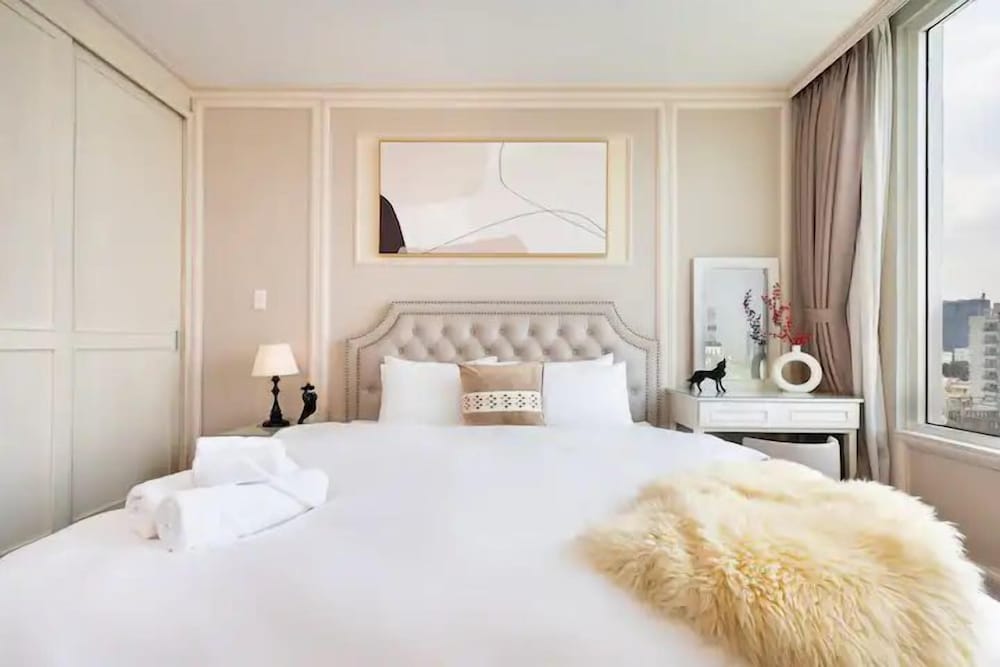 Leman Luxury Apartments — 4-Star Luxury Hotel in Ho Chi Minh City, Vietnam