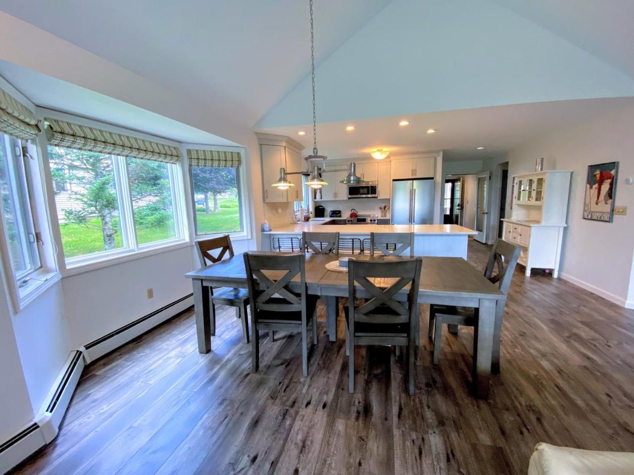 F7 Comfortable golf course townhouse within walking distance of Mount Washington Hotel - photo 4