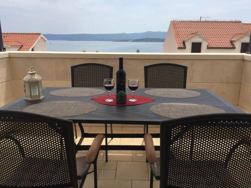 Apartment Nikola M — 4-Star Luxury Hotel in Bol, Croatia