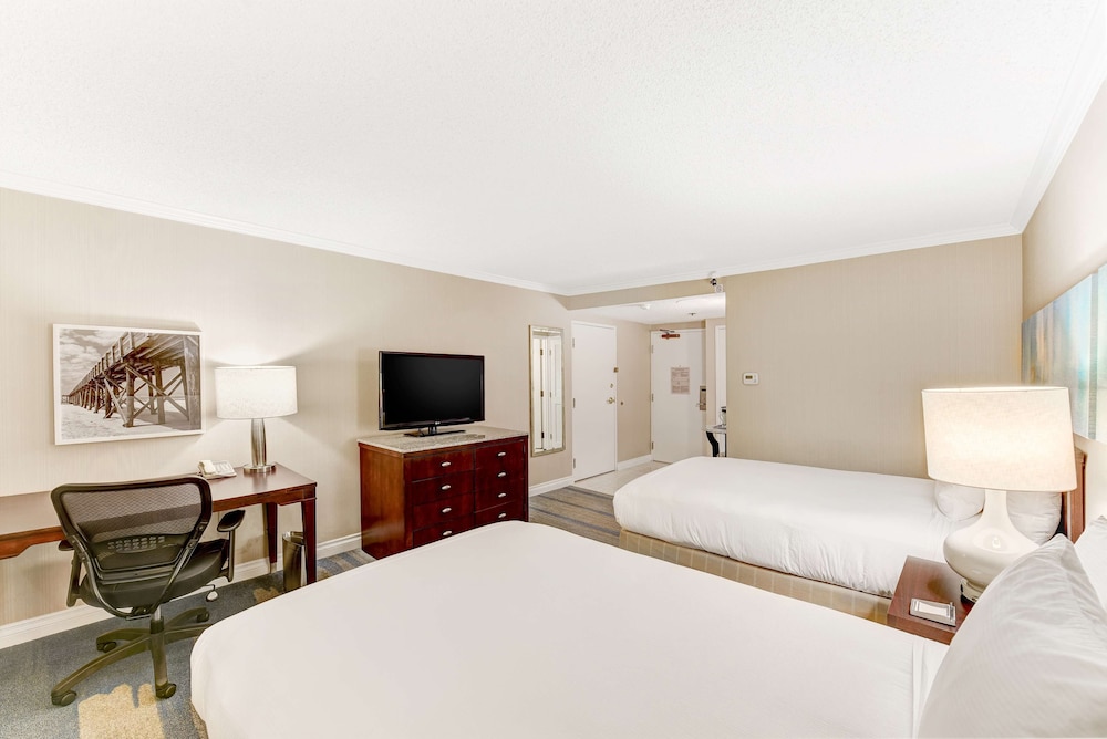 Hilton Irvine Orange County Airport - photo 7