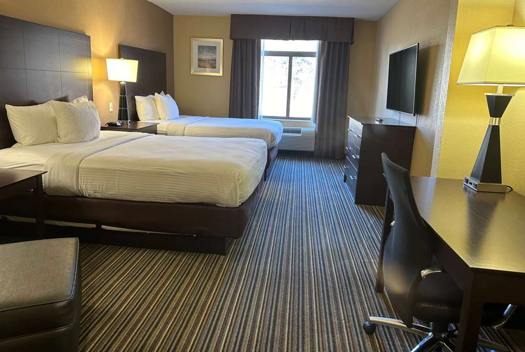 Best Western Plus Harrisburg East Inn & Suites - featured photo