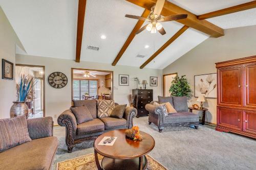 Stead House 3bd 2ba Ttu Fall Specials 3 Bedroom Home by RedAwning — 4-Star Luxury Hotel in Lubbock, United States