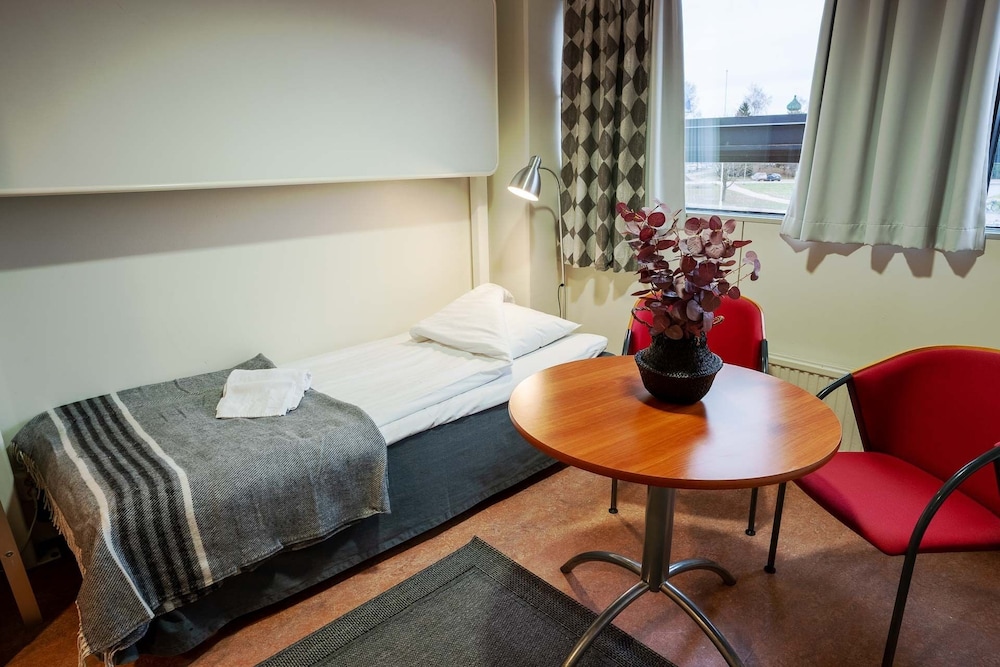 Hotel Tikkurila — Vantaa — photo 4