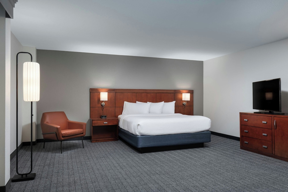 Courtyard by Marriott Wichita At Old Town - photo 15