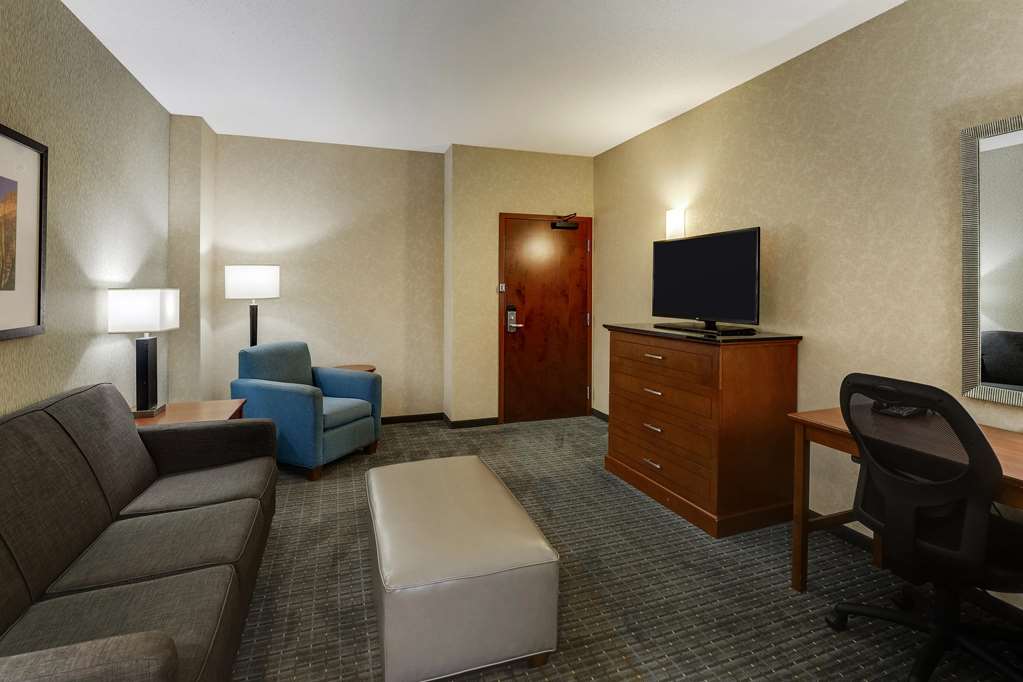 Drury Inn & Suites Phoenix Chandler Fashion Center - photo 26
