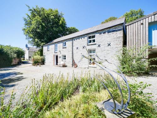 Stone Barn - carbon neutral hotel in Camelford