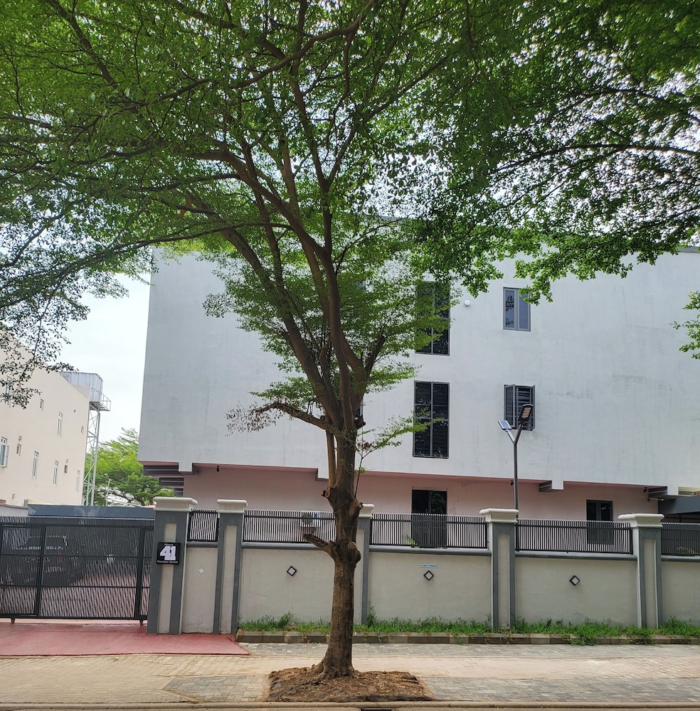 Golphin - carbon neutral hotel in Abuja