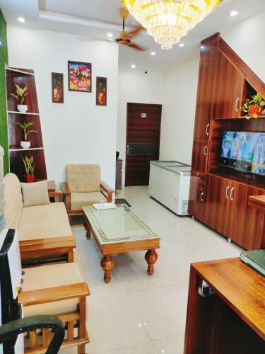 Hotel Golden Roof in Chandigarh, India