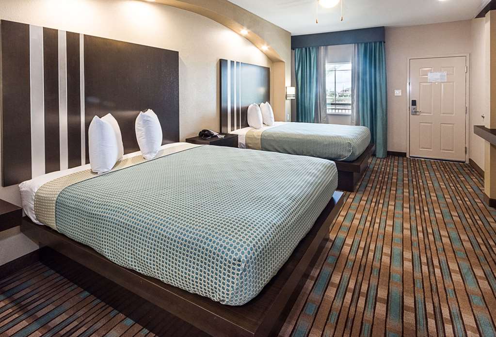 Econo Lodge Inn and Suites Houston NW Cy Fair - photo 18